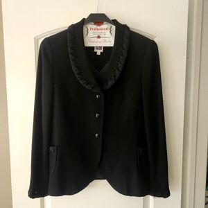 Zelda Vintage Black, 3 button, detailed jacket, Size 12